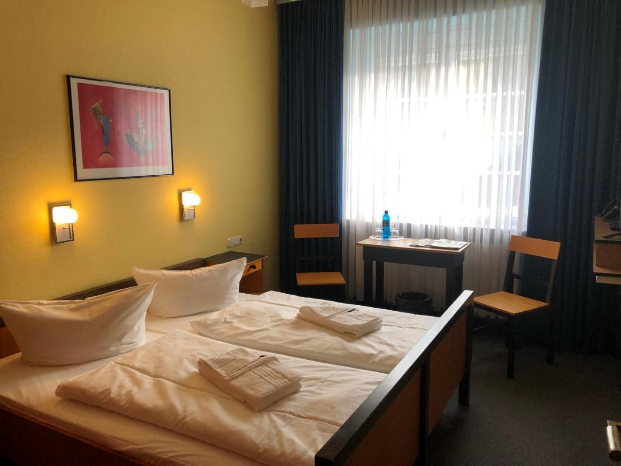 Haus Des Volkes - Das Bauhaushotel 프로브첼라 외부 사진