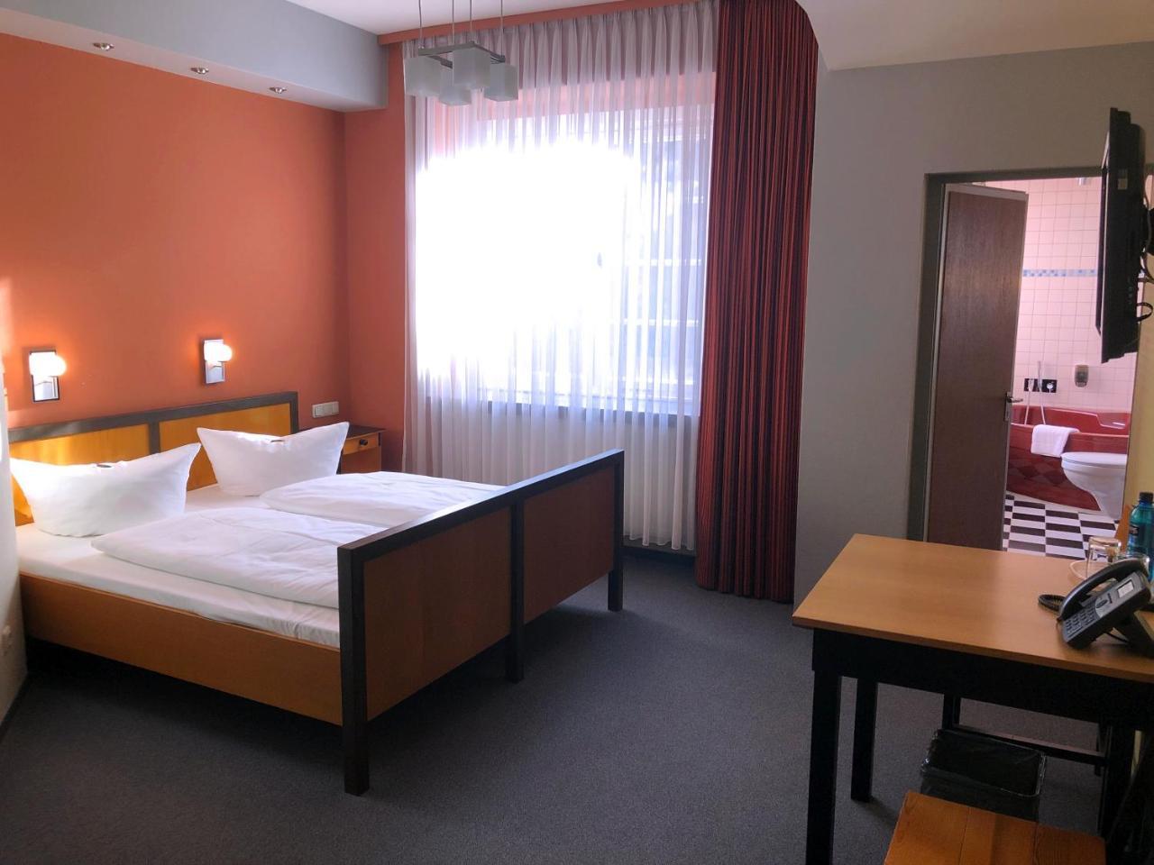 Haus Des Volkes - Das Bauhaushotel 프로브첼라 외부 사진